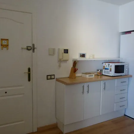 Sunny Sea View Apartment! 아파트 *