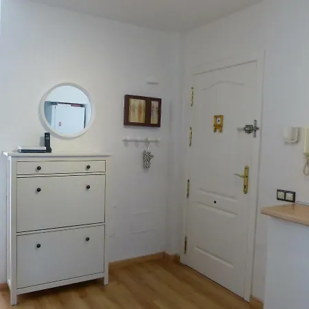 Sunny Sea View Apartment! 아파트 베날마데나코스타