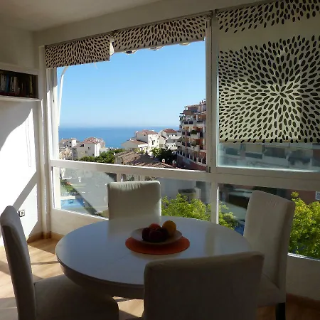 Sunny Sea View Apartment! *