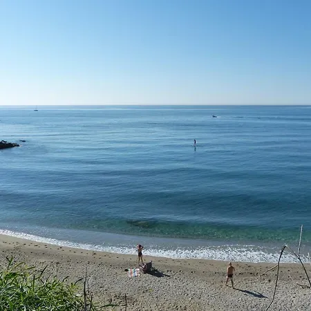 Sunny Sea View Apartment! 베날마데나코스타
