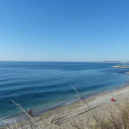 아파트 Sunny Sea View Apartment!